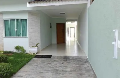 Fachada — Casa em Jardim Alvorada, Maringá